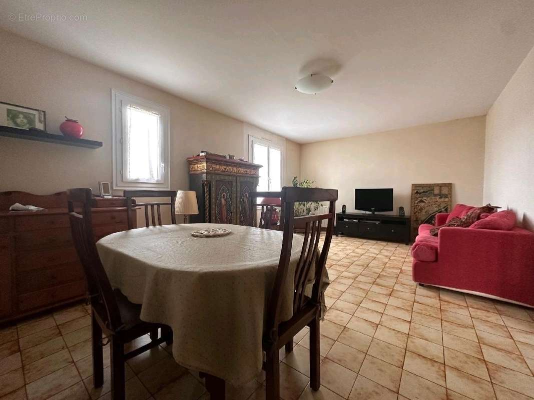 Maison à SAINT-GEORGES-DE-DIDONNE