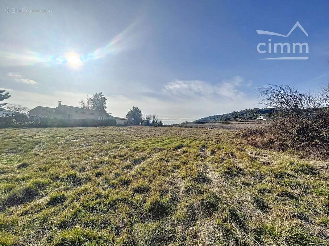 Terrain à MORMOIRON