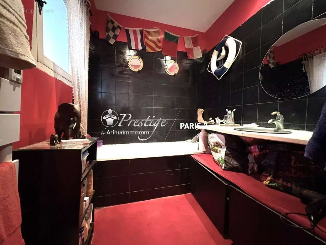 Appartement à PARIS-7E