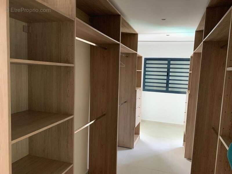 Maison à PETIT-BOURG