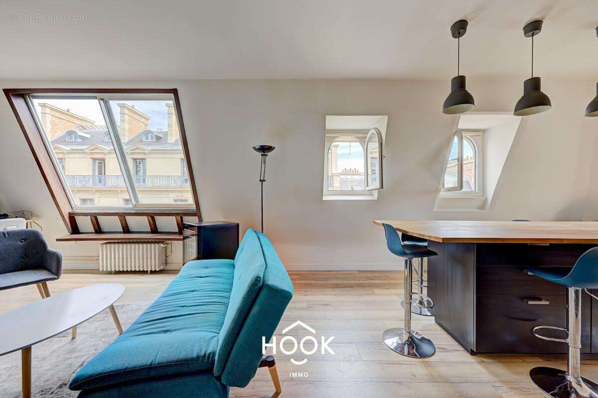 Appartement à PARIS-16E