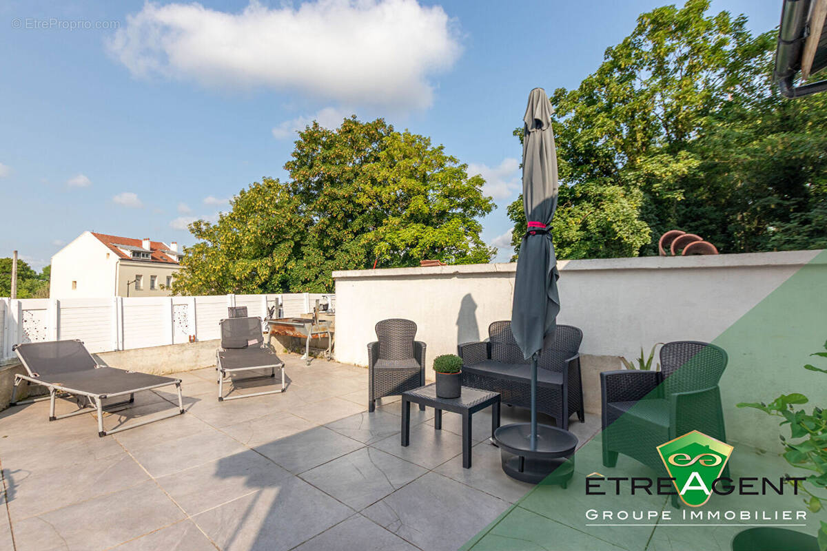 Maison à MONTMORENCY