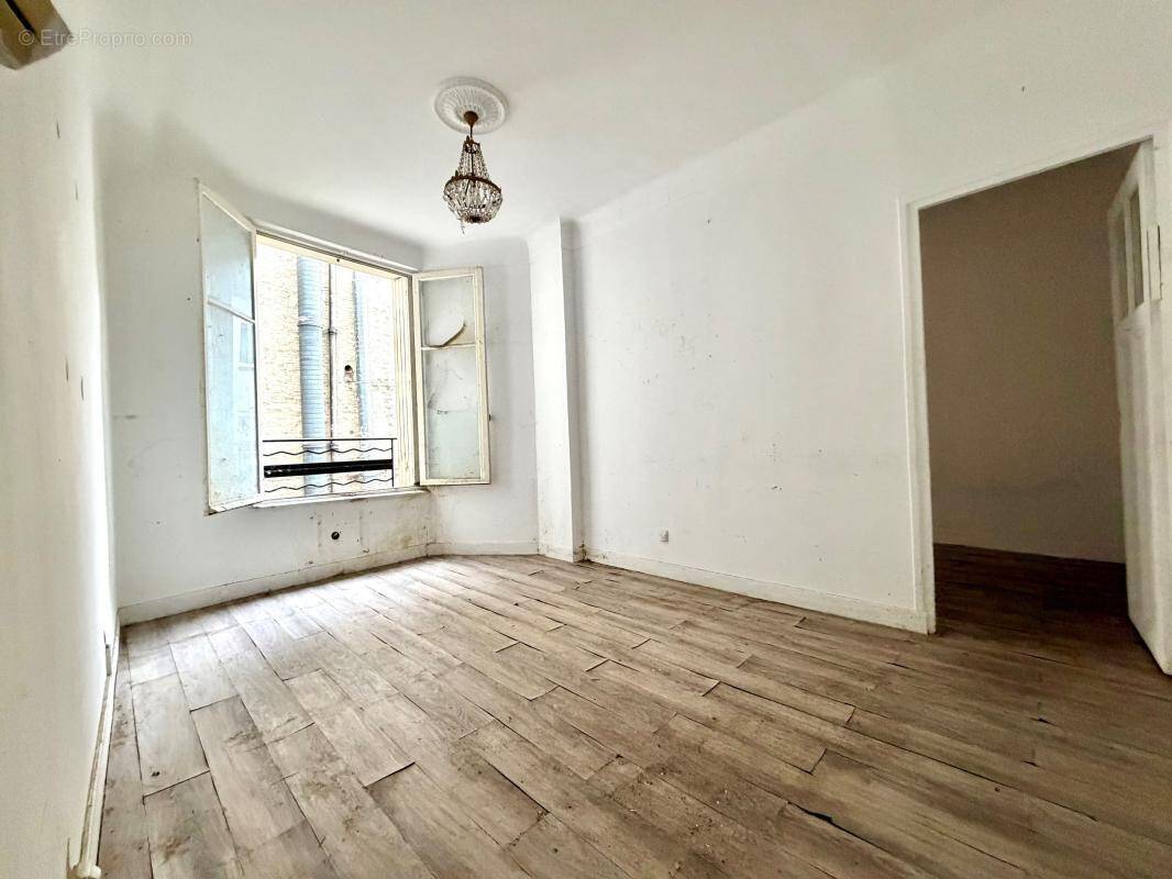 Appartement à PARIS-20E
