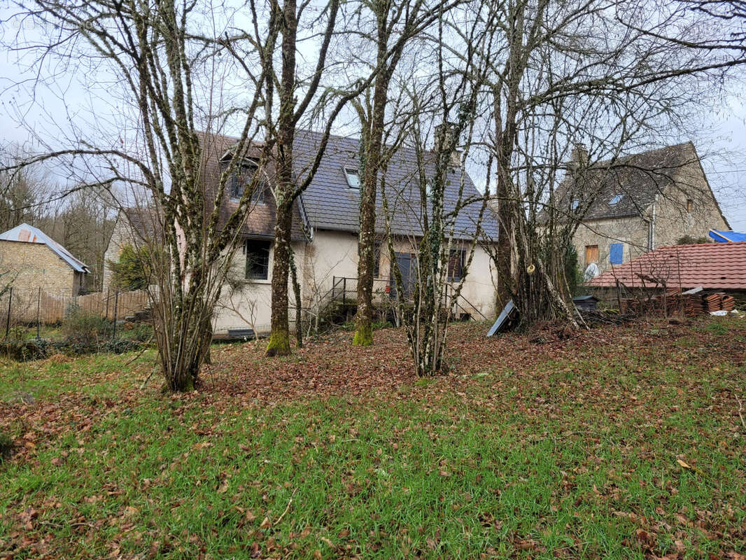 Maison à SAINT-MARTIN-LA-MEANNE