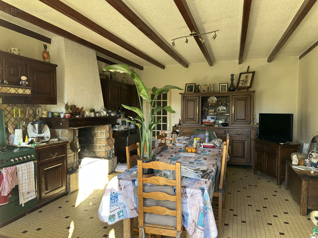 Maison à SAINT-LORMEL