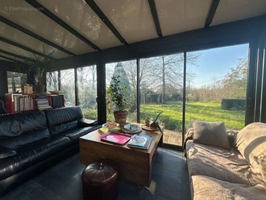 AUBIGNY-LES CLOUZEAUX, Longère 156 m², dépendance, 3569 m² terrain - photo 3