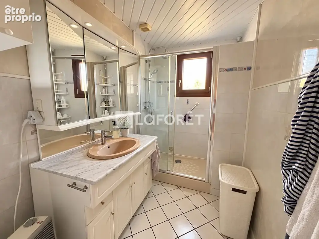 Maison de plain-pied de 90 m² . Secteur calme et résidentiel - photo 13