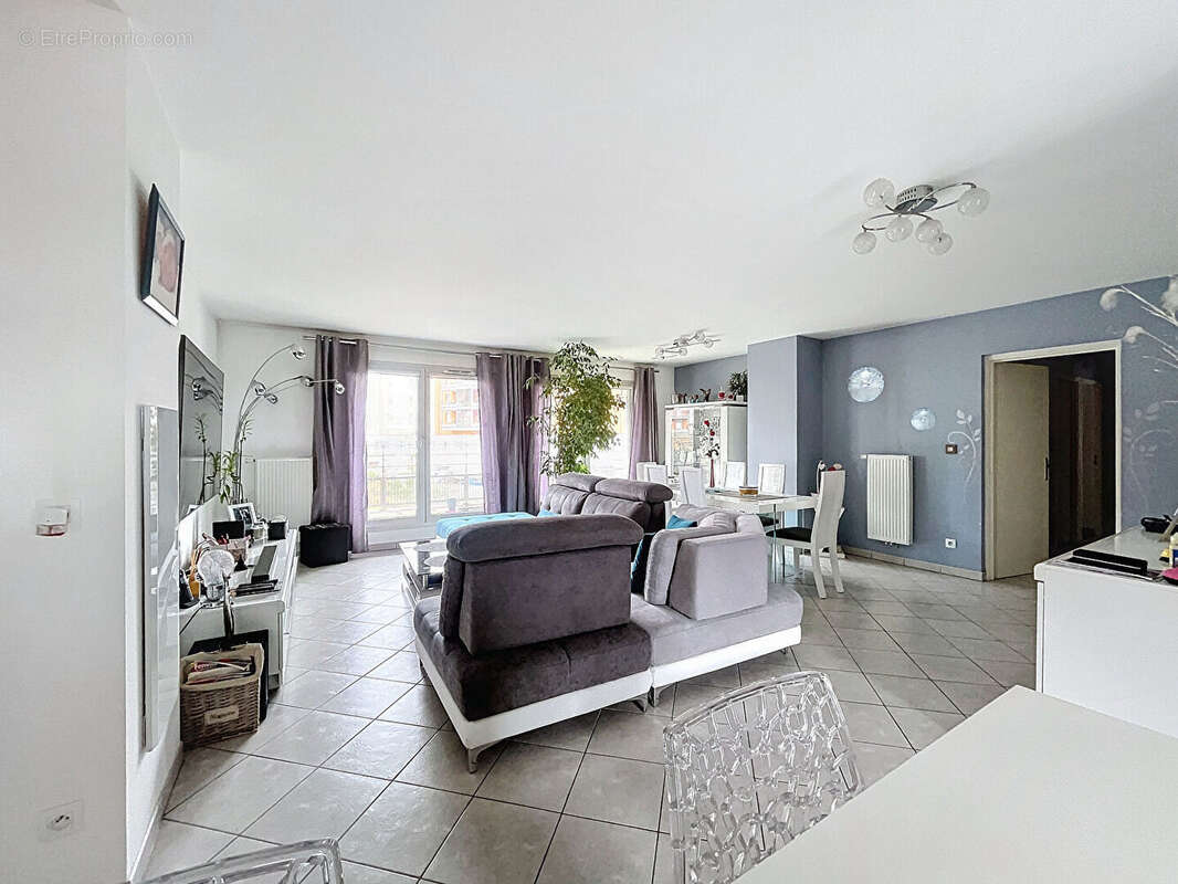 Appartement à SEYNOD