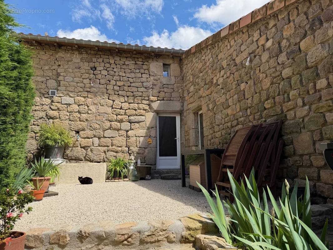 Maison à NONIERES