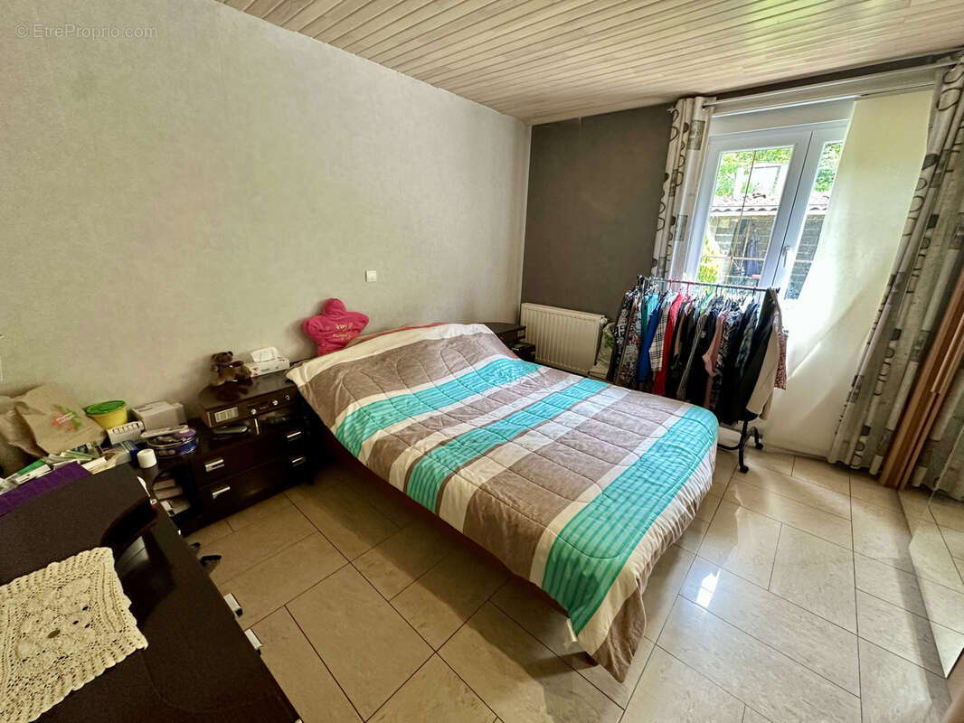 Maison à CHARENCY-VEZIN