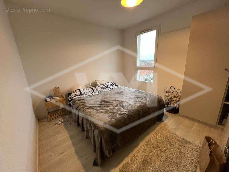 Appartement à COMBS-LA-VILLE