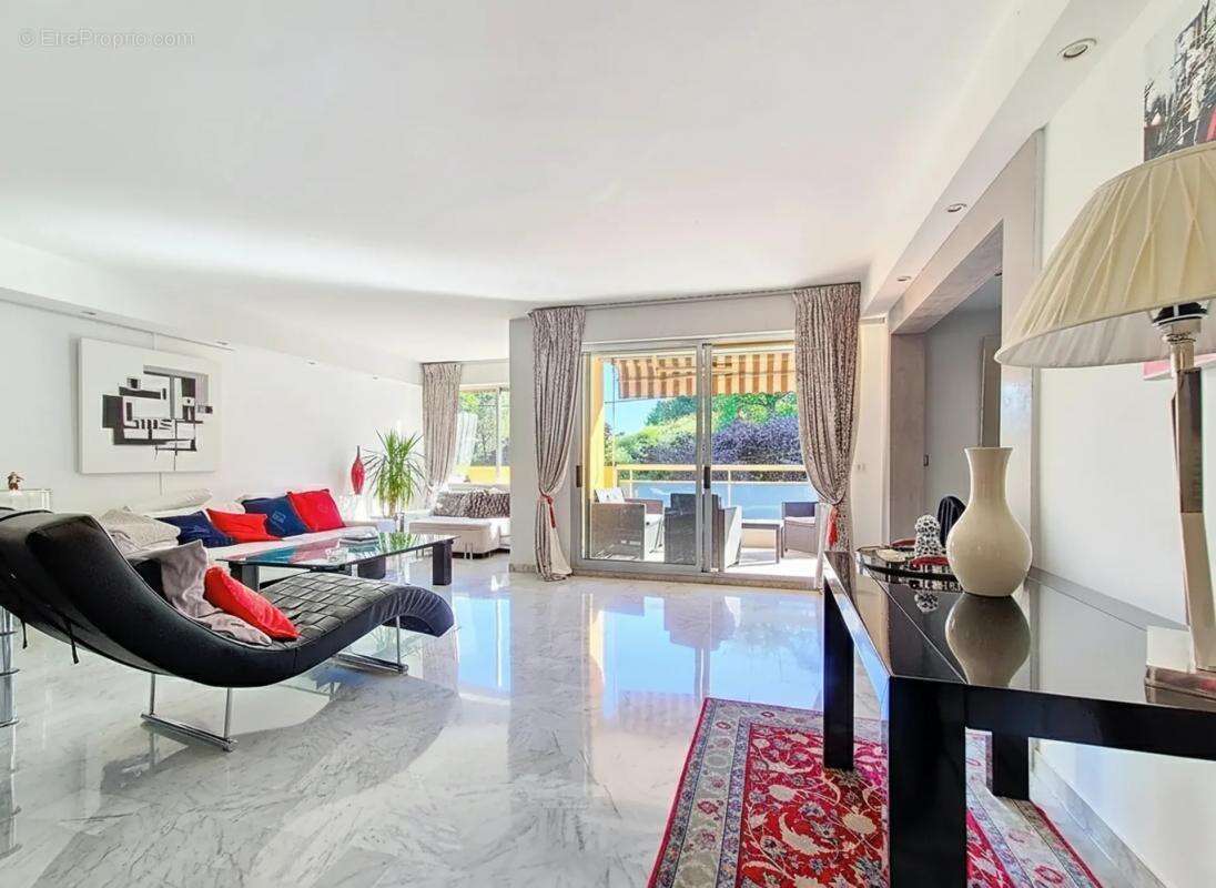 Appartement à CAGNES-SUR-MER