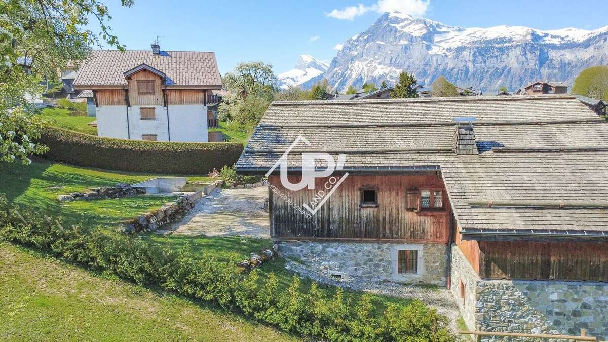 Maison à ARACHES-LA-FRASSE