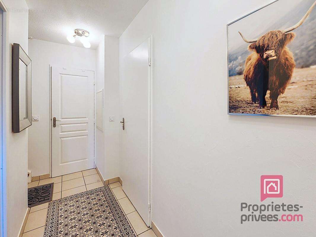 Maison à ROQUEBRUNE-SUR-ARGENS