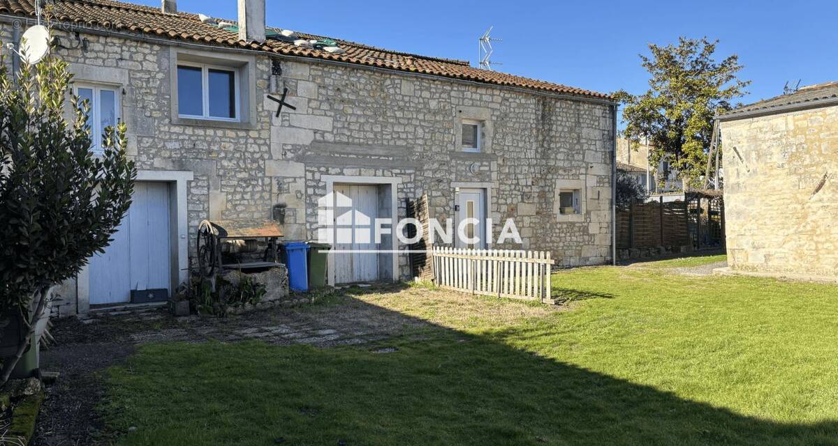 Maison à THENAC