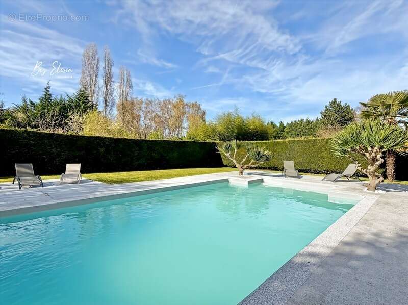 Maison à CLAYE-SOUILLY