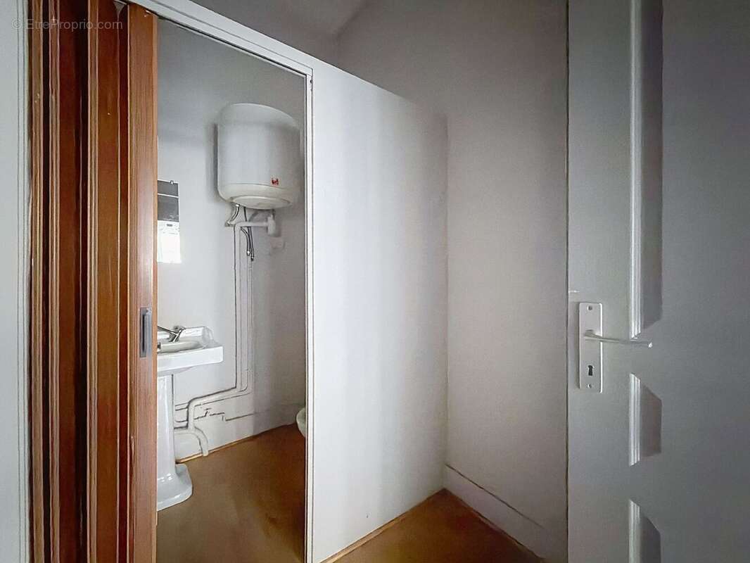 Commerce à LUXEUIL-LES-BAINS