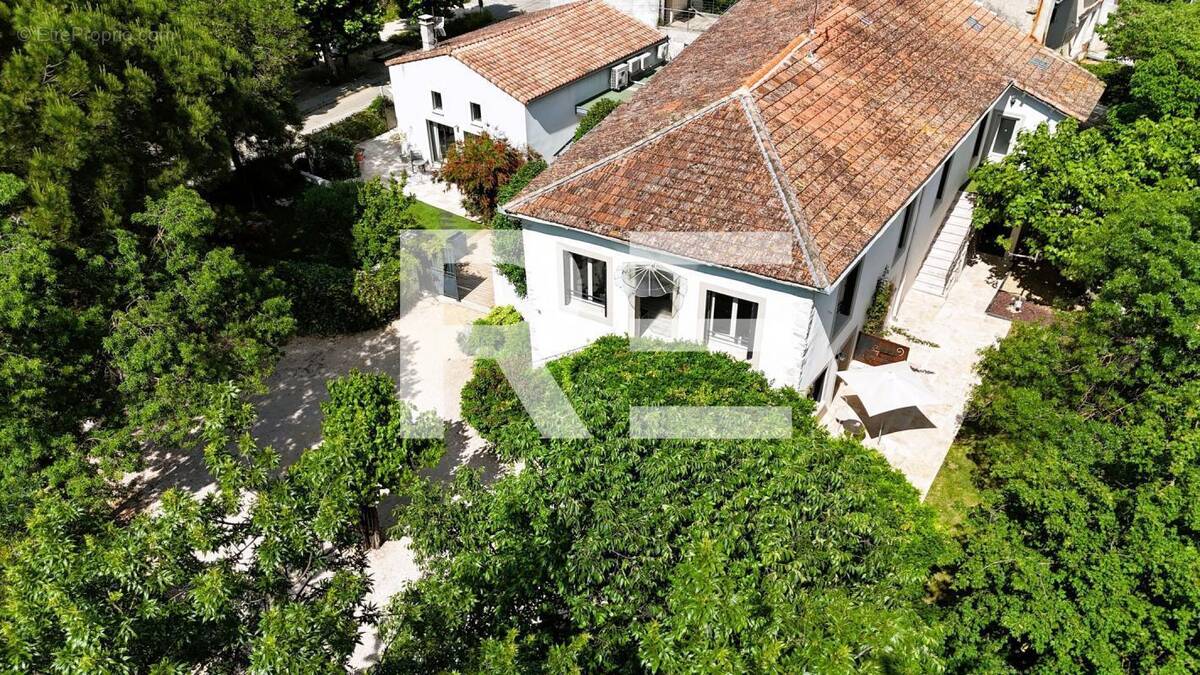 Maison à VEZENOBRES