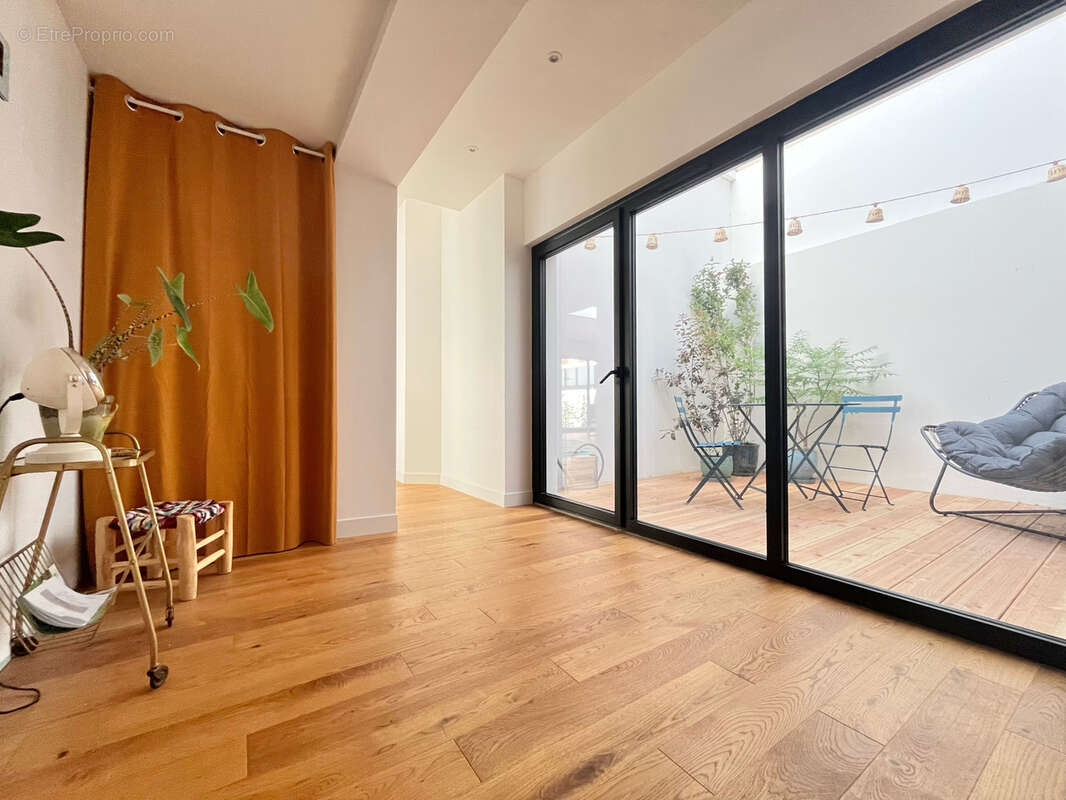 Maison avec garage et jardin - photo 5