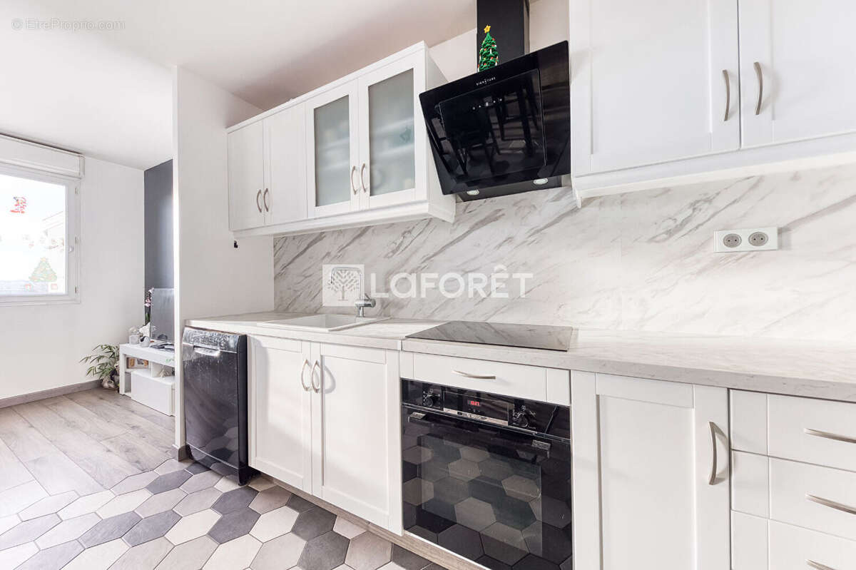 Appartement à PONTAULT-COMBAULT