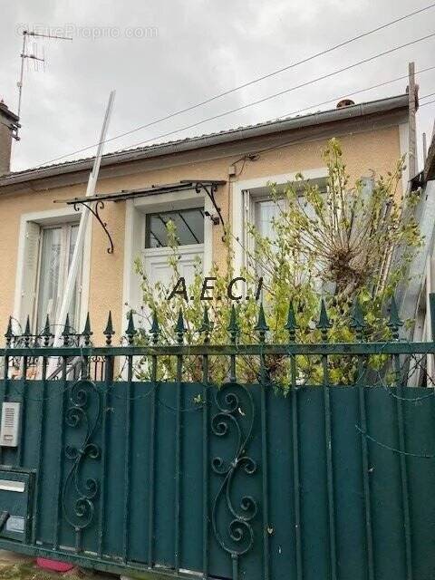 Maison à ASNIERES-SUR-SEINE