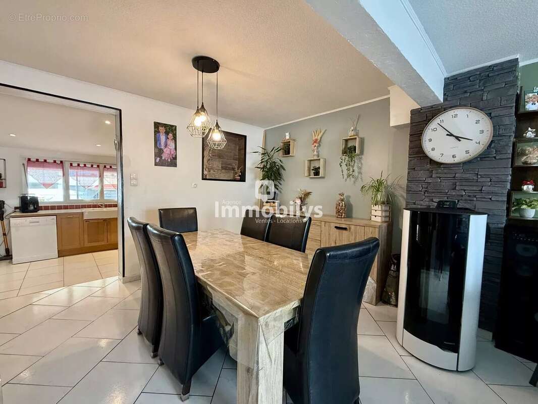 Maison à AUBERCHICOURT