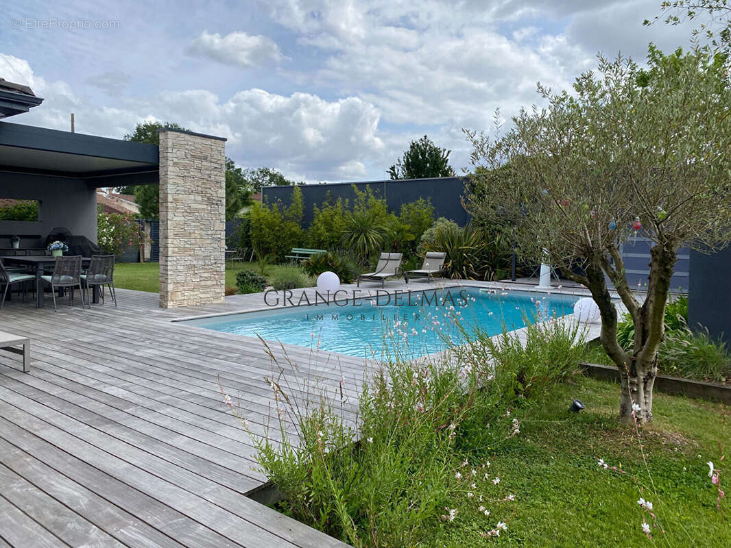Maison à MERIGNAC