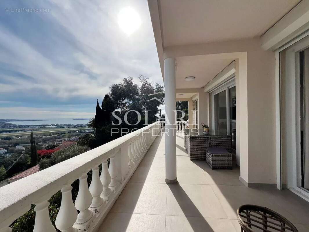 Maison à MANDELIEU-LA-NAPOULE