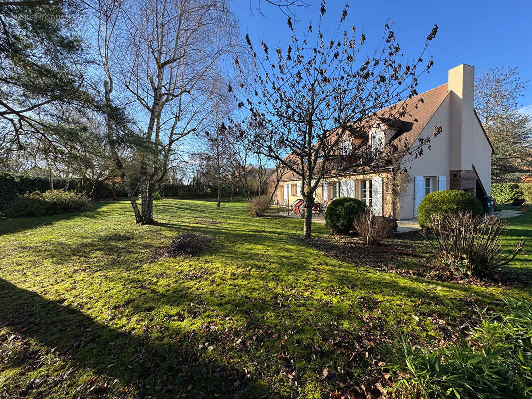 Maison à MONTFORT-L'AMAURY