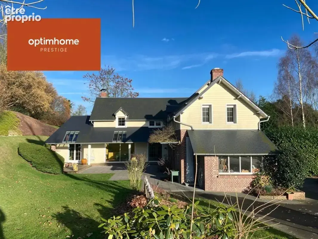 Propriété d’Exception à Lisieux – Maison de 255 m² sur 3 Hectares avec dépendances - photo 1