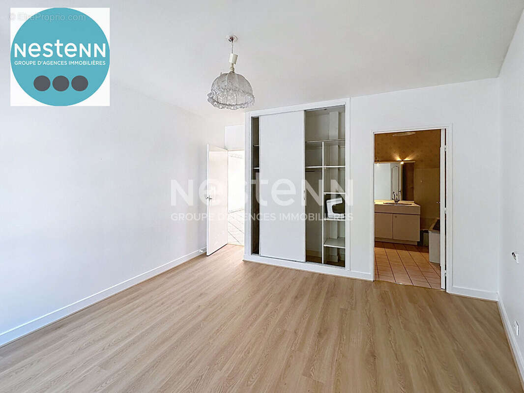 Au coeur de Blois Bel appartement avec terrasse Vue LOIRE, séjour spacieux, 3 chambres, cuisine équipée, garage et place de park - photo 4