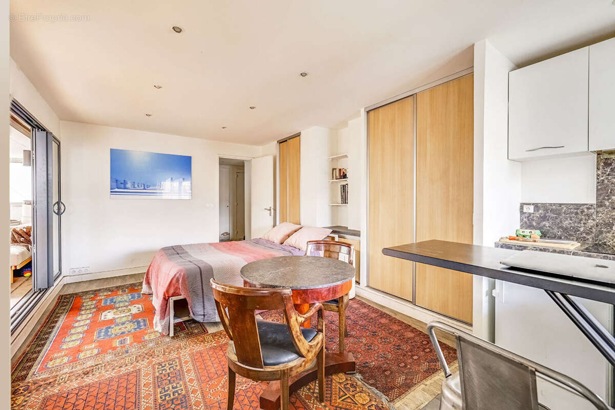 Appartement à PARIS-12E