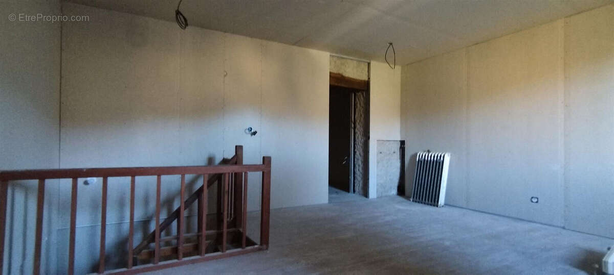 Maison à FEUGAROLLES