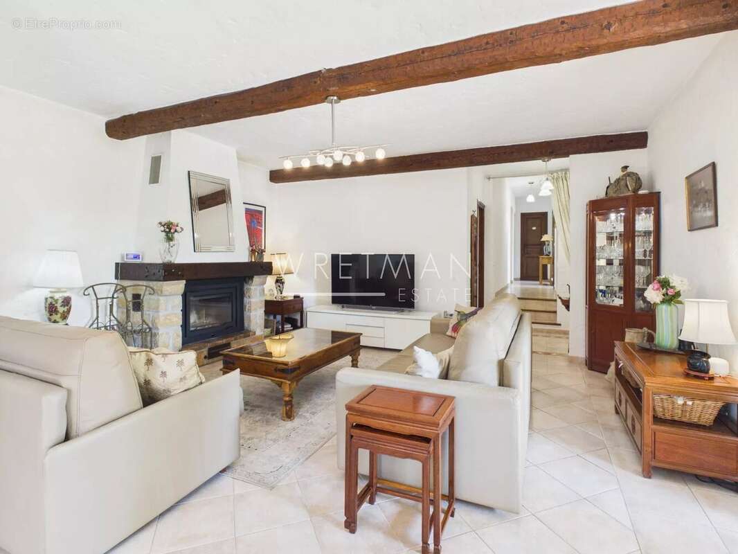 Villa de plain pied dans un quartier privilégié - Fayence - photo 7