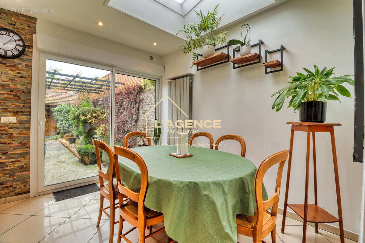 Maison à HAZEBROUCK