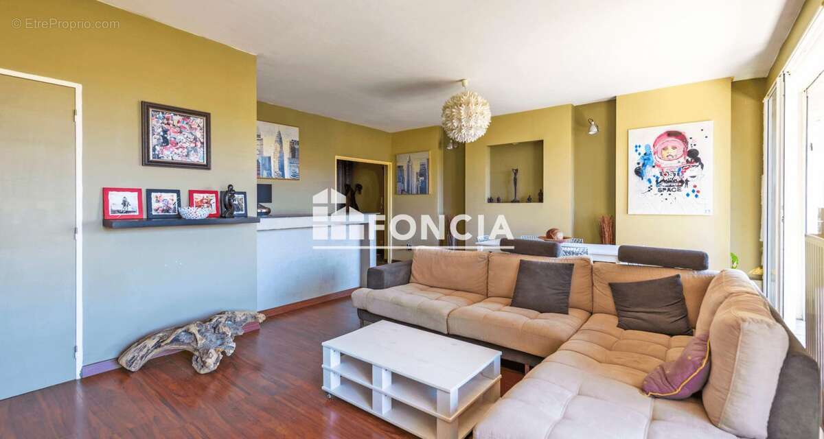 À vendre – spacieux t3 avec balcons – centre-ville de nîmes - photo 5