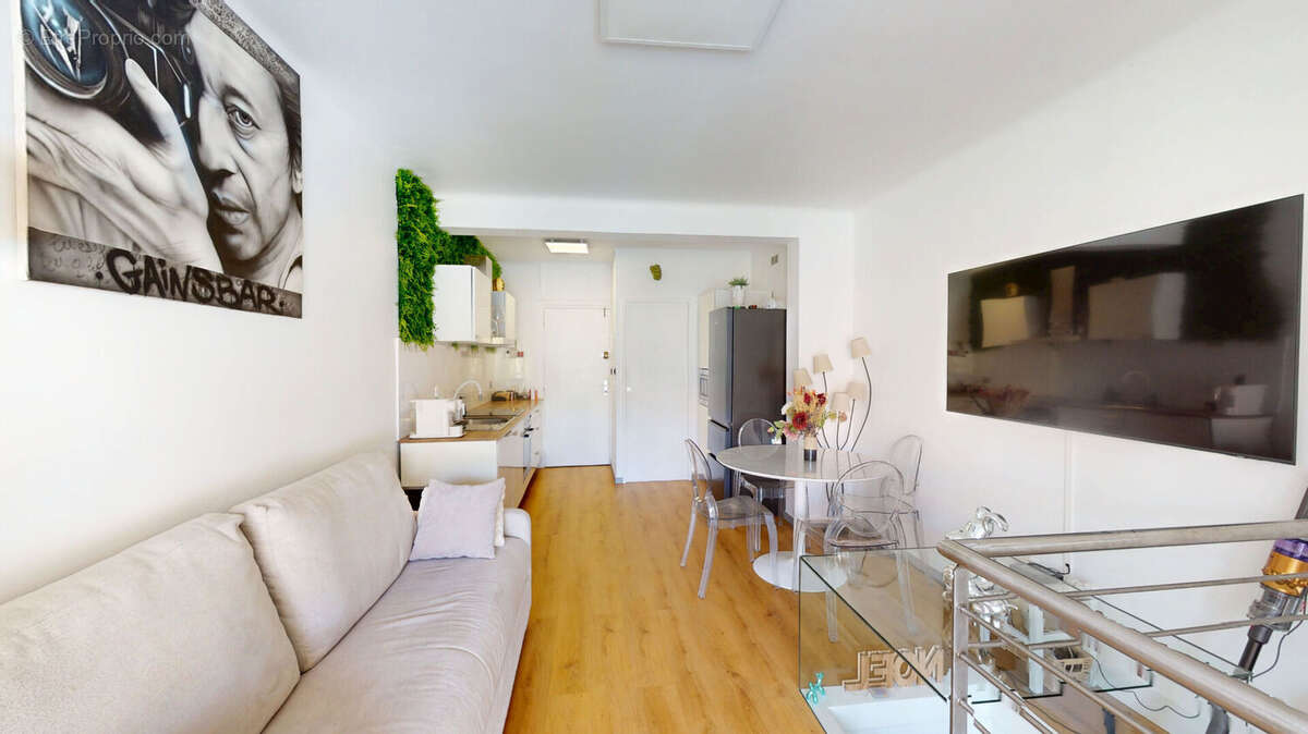 Appartement à VILLENEUVE-LOUBET