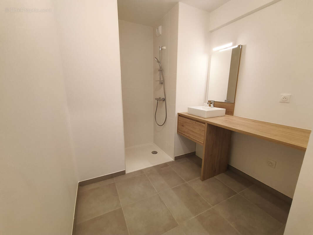 Appartement à LES SORINIERES