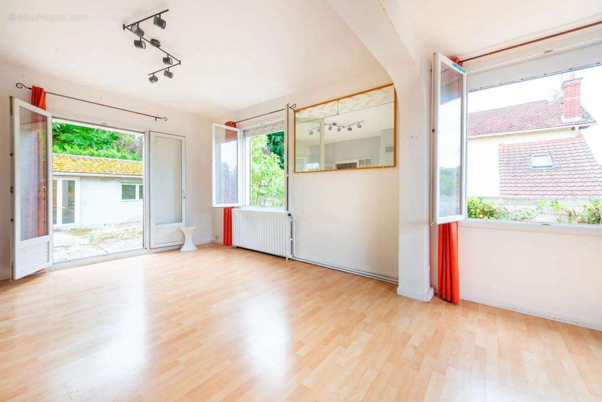 Maison de 4 pièces de 83,21 m² à Mours - photo 3