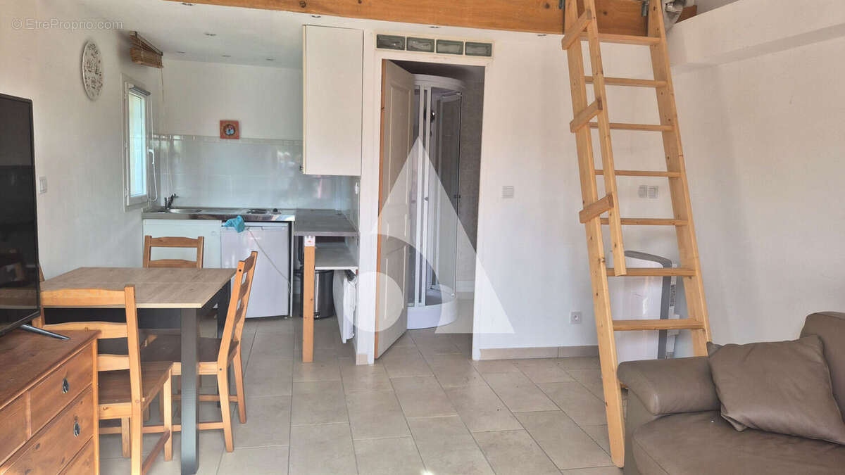 A vendre Villa T5 + Studio à Tavernes - photo 15