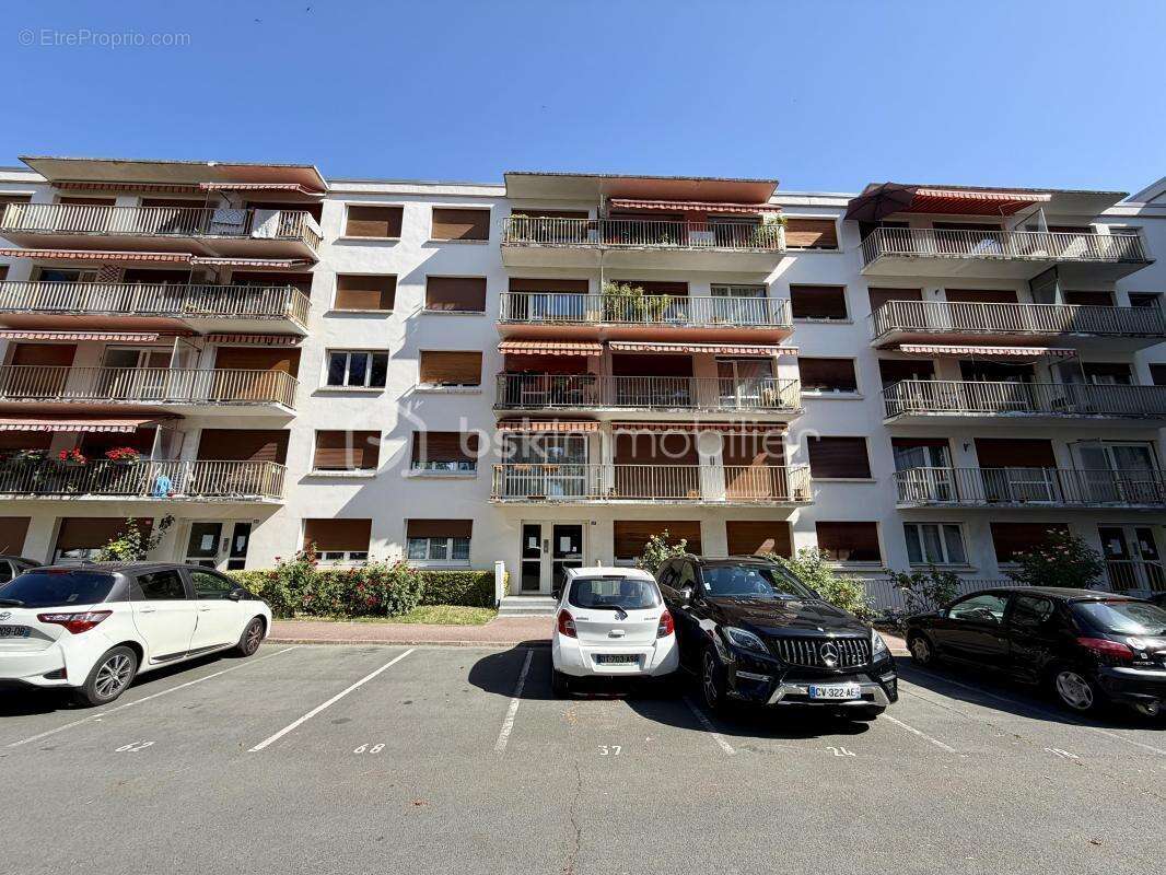Appartement f4 76m2 + parking + cave - photo 17