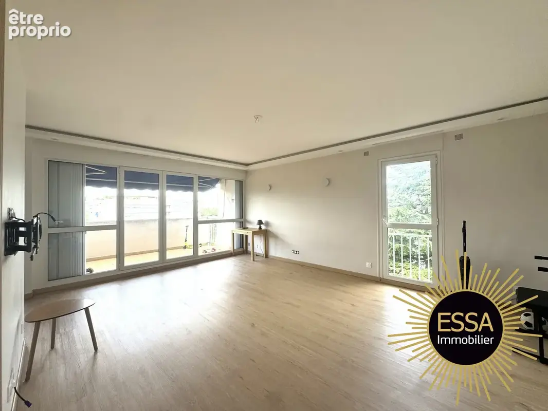 Appartement 5 pièces 107 m² à vendre à Velizy-Villacoublay (78140) - photo 3