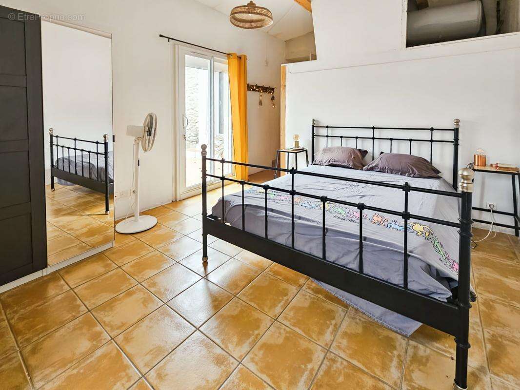 Maison à SAINTE-ANASTASIE