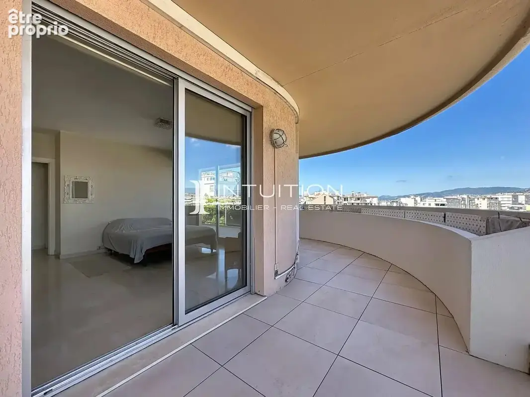 Cannes - Basse Californie : Vaste appartement toit terrasse avec garage - photo 23