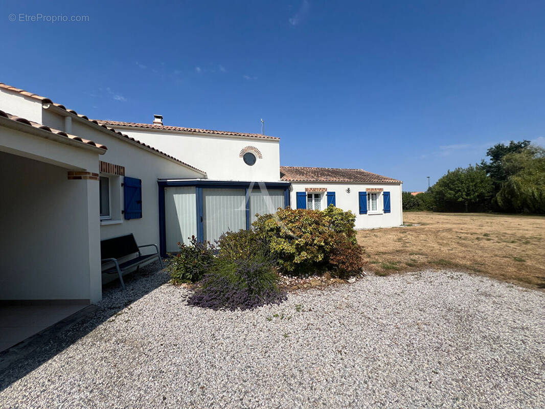Maison à TALMONT-SAINT-HILAIRE