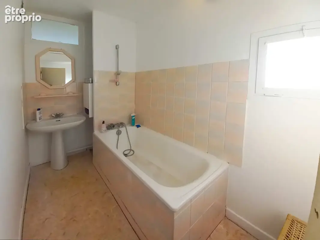 Limite Maisons-Alfort   Quartier des années 60, proche transports et commerces - photo 6