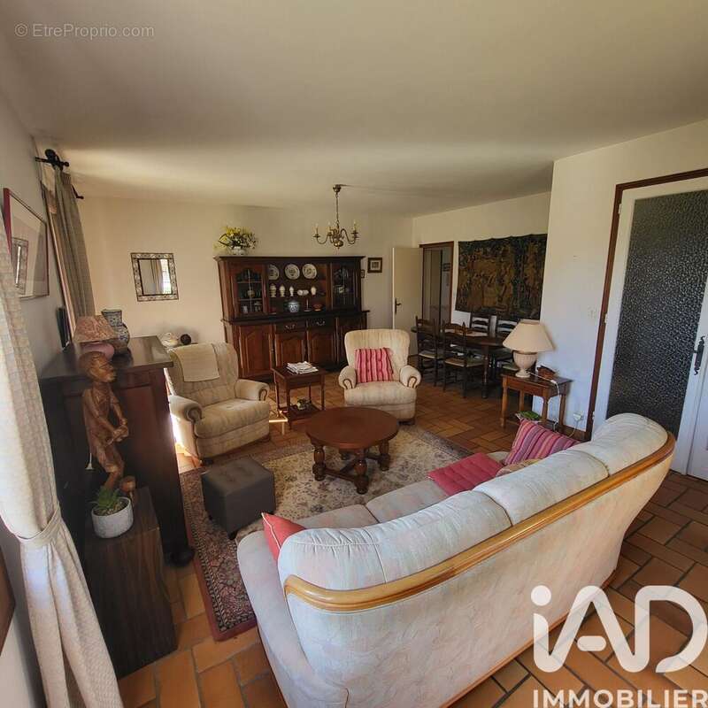 Maison 105 m² à Aillas  - photo 2