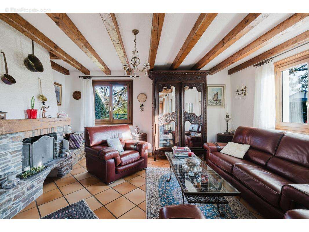 Maison à CHENS-SUR-LEMAN