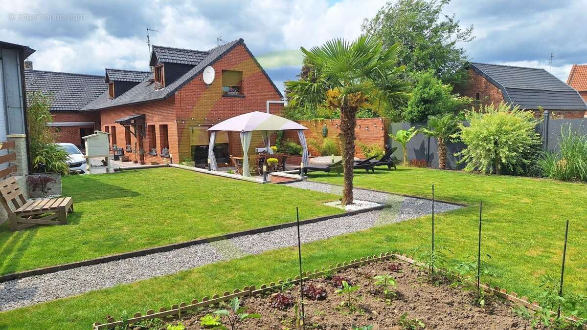 Maison à VERCHAIN-MAUGRE