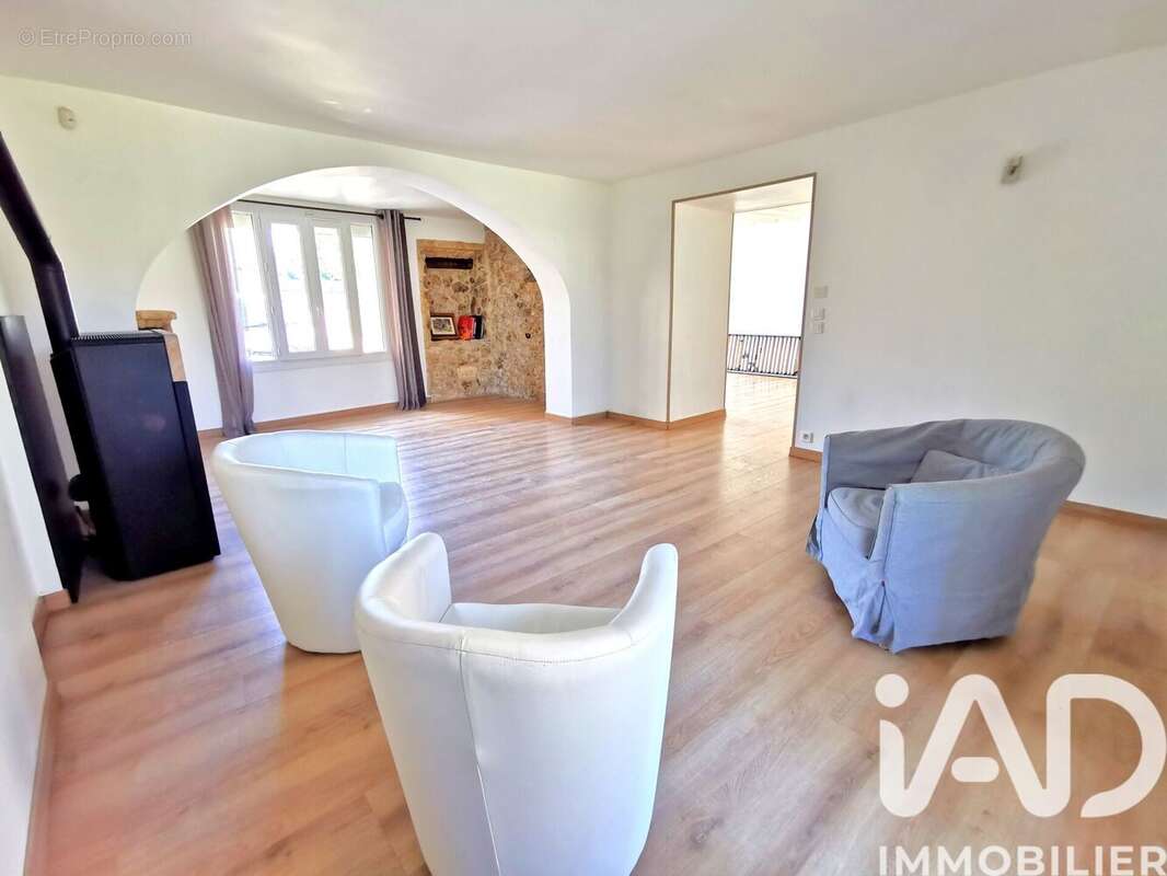 Photo 3 - Maison à VILLIERS-SUR-MORIN